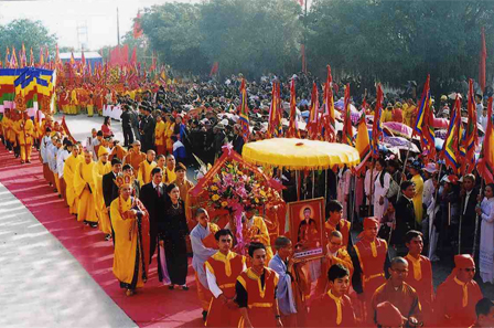 Về với lễ hội Côn Sơn